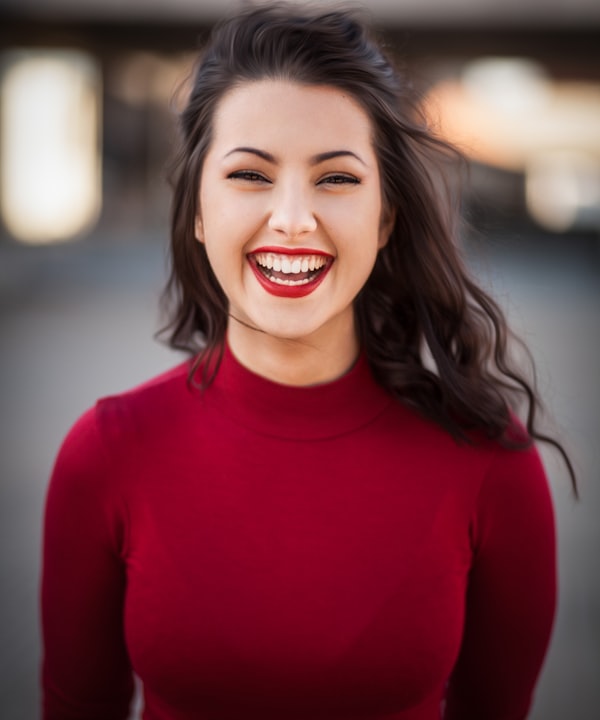 Portrait of a smiling woman